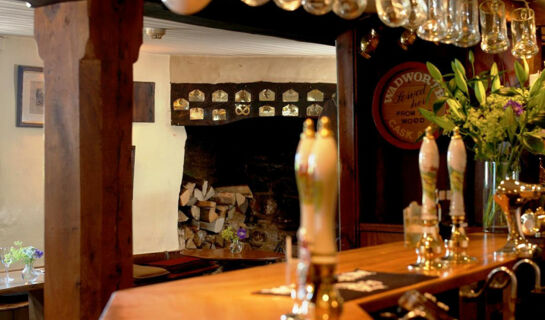 THE KING'S HEAD INN Blendington