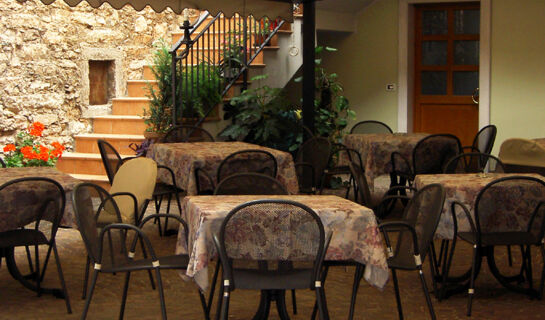 HOTEL DORIA (B&B) Nago-Torbole