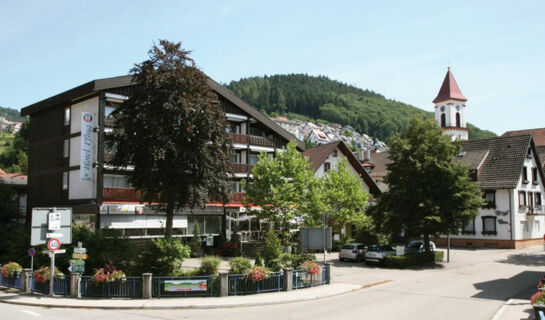 HOTEL PFLUG Ottenhöfen