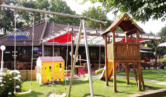 FAMILIEN- & APARTHOTEL STRANDHOF (B&B) Tossens