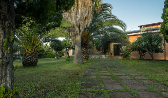 HOTEL MONTIRUJU (B&B) Santa Maria Coghinas