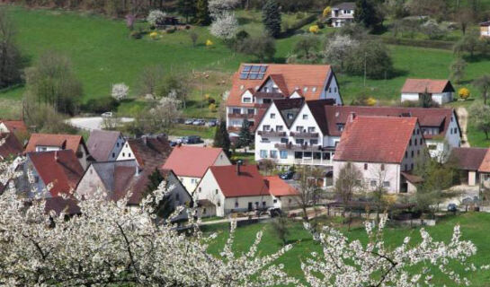 LANDIDYLL HOTEL ZUM ALTEN SCHLOß Kirchensittenbach