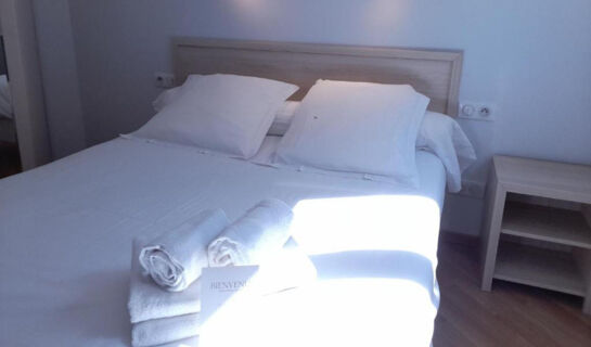 PLATANES HOTEL (B&B) Étauliers