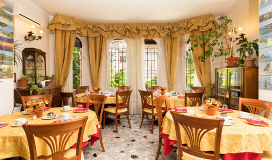 VILLA ALBERTINA (B&B) Lido van Venetie