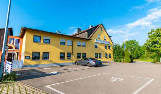 HOTEL UND RESTAURANT NEHRENER HOF (B&B) Nehren
