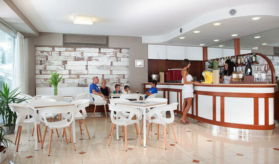 HOTEL SAN SALVADOR Igea Marina (RN)