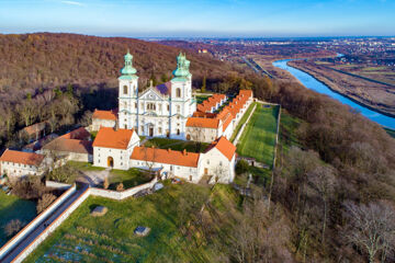 HOTEL DWÒR SIERAKÒW Dobczyce