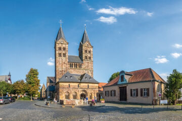 LANDHOTEL WEINRICH (B&B) Naumburg