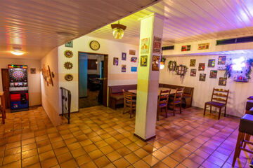 HOTEL UND RESTAURANT NEHRENER HOF (B&B) Nehren