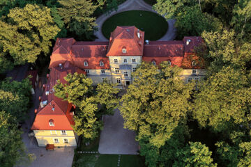 HOTEL DWÒR SIERAKÒW Dobczyce
